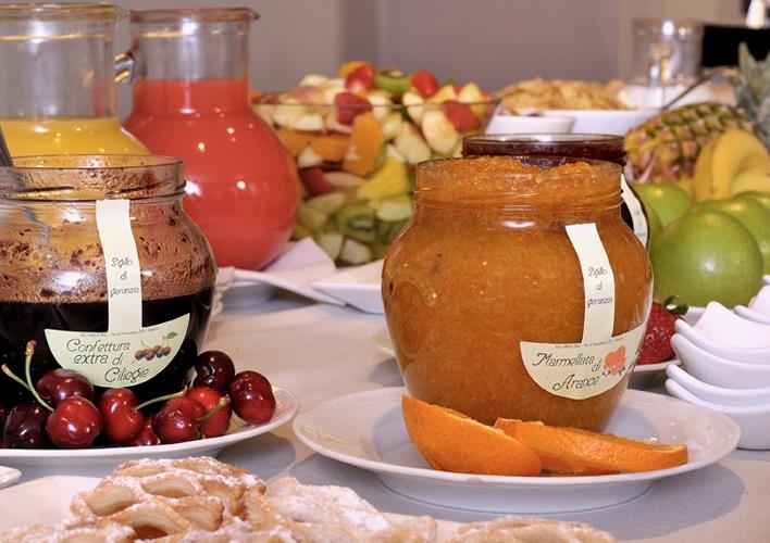Dettaglio Buffet hotel 3 stelle a Genova Il Best Western Hotel Metropoli ti offre un servizio di ristorazione di grande qualità