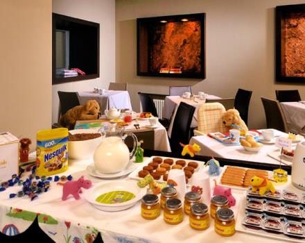 Hier im Best Western Hotel Metropoli 3 Sterne, die wir lieben Kinder - das ist das Buffet nur für Kinder konzipiert.