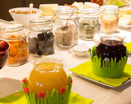 Fresh and tasty jams in the breakfast of the Hotel Metropoli Genoa